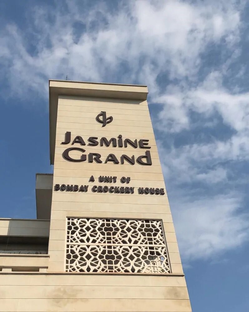 Hotel Jasmine Grand